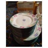 Huge Oneida "Tulip Garden" Lot