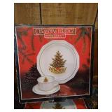 Pfaltzgraff Christmas Heritage Dishes - (2) 3 Piece Place Settings