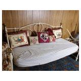 Metal Daybed w/Pillows & Mattress