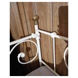 Metal Daybed w/Pillows & Mattress