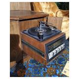 Magnavox End Table w/ Pullout Turn Table & Working Radio