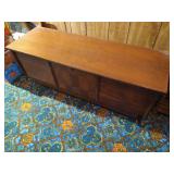 Lane Cedar Chest w/ Castors & Key