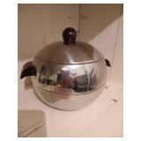 West Bend Penguin Hot/Cold Serving Bowl