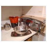 Le Creuset Fondue Melting Pot w/ Base & Stainless Pieces