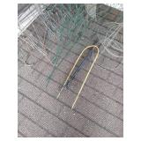 Plant Stands, Supports & Tomato Cages