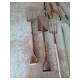 Hoes, Pitchforks, Shovel & Trimmers