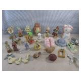 (CS) Assorted Vintage Figures...