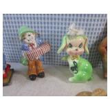 (CS) Assorted Vintage Figures...