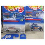 (EC1) Assorted Hot Wheels in Packag...