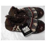 Mukluks Slippers size M...