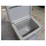 Sentry 1170 Fireproof Safe- no key...