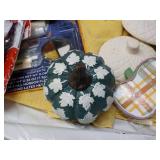 Random Lot of Holiday Décor...