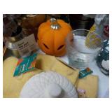 Random Lot of Holiday Décor...