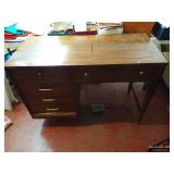 Singer Touch n Sew  700 series w/ Original Desk, Books, Bobbins, Cams, Extra Foot, Etc