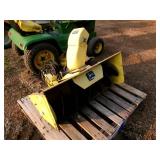 John Deere 112 Riding Mower W/Snow Blower (Runs)