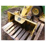 John Deere 112 Riding Mower W/Snow Blower (Runs)