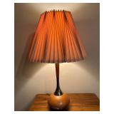 Gorgeous Vintage Table Lamp with Wood and Metal Base