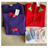 Wonderful Handmade Gifts of Sweatshirts and Soft and Sweet Baby Blanket with Mittens