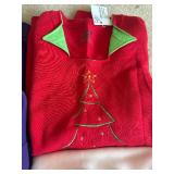 Wonderful Handmade Gifts of Sweatshirts and Soft and Sweet Baby Blanket with Mittens