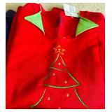 Wonderful Handmade Gifts of Sweatshirts and Soft and Sweet Baby Blanket with Mittens