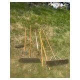 Brooms, Extension Handles & Garden Tools