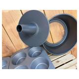 7 Pieces Bakeware 2 Wilton Jumbo Muffin Tin, Wilton perfect performance angel food cake pan, Pampered Cheff Baby Blue Enamel Mini Bunt Pan