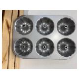 7 Pieces Bakeware 2 Wilton Jumbo Muffin Tin, Wilton perfect performance angel food cake pan, Pampered Cheff Baby Blue Enamel Mini Bunt Pan