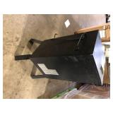 Masterbuilt 30 in. Dual Fuel Propane Gas and Charcoal Smoker in Black, 731 sq. in. of Cooking Space Customer Returns See Pictures