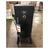 Masterbuilt 30 in. Dual Fuel Propane Gas and Charcoal Smoker in Black, 731 sq. in. of Cooking Space Slight Damage  Customer Returns See Pictures