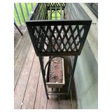 Metal Plant Stand with Lattice Design and Planter