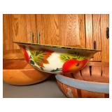 Set of Decorative Bowls and Stained Glass Rooster Lamp