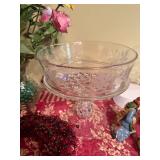VTG Decorative Items Inc Compote, Nativity Pieces & Faux Floral Arrangement