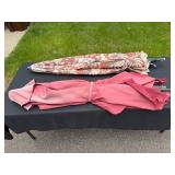 Pair of Patio Umbrellas with Floral and Solid Design