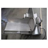 COMMERCIAL MEAT SLICER