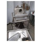 HOLLYMATIC FOOD PORTIONING MACHINE