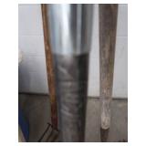 18 GAL BLUE BUCKET WITH GARDEN TOOLS