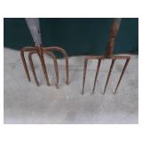 VINTAGE FISHING SPEARS