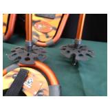 2 PAIR OF YOUTH YUKON CHARLIES TRAIL BLAZE SNOSHOES