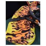 2 PAIR OF YOUTH YUKON CHARLIES TRAIL BLAZE SNOSHOES