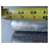 2 ADJUSTABLE BUILDING COLUMNS