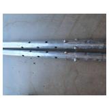 2 ADJUSTABLE BUILDING COLUMNS