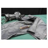 LEATHER CHAPS / KNIFE / LEATHER POUCH