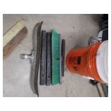 ENTRENCHING TRIFOLD SHOVEL W/ CASE PLUS