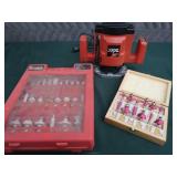 SKIL PLUNGE ROUTER WITH CARBIDE SETS