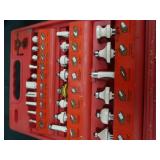 SKIL PLUNGE ROUTER WITH CARBIDE SETS