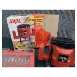 SKIL PLUNGE ROUTER WITH CARBIDE SETS