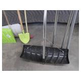 ROOF SNOW SHOVEL AND EXTRAS