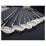 SET OF GOLF CLUBS W/ LEATHER GOLF BAG