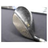 SET OF GOLF CLUBS W/ LEATHER GOLF BAG