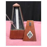 WITTNER MAELZEL WOODEN PYRAMID METRONOME
